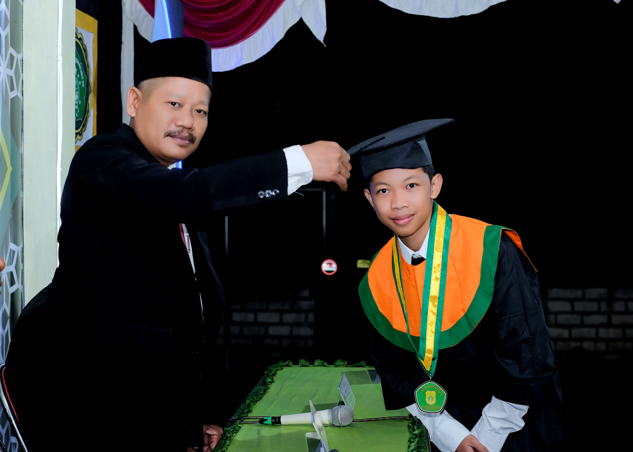 Galeri wisudawan